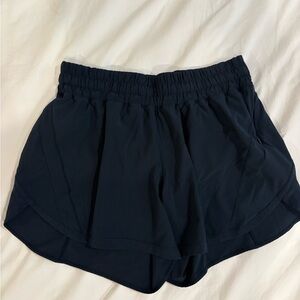 Lululemon Athletica Black Athletic Shorts Lightweight Mid-Thigh